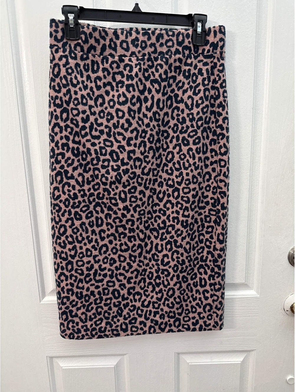 Ann Taylor Women's Leopard Print Pencil Skirt Size Small